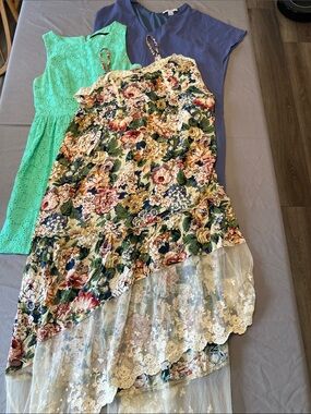 Women’s Dress bundle - 3 Dresses size L